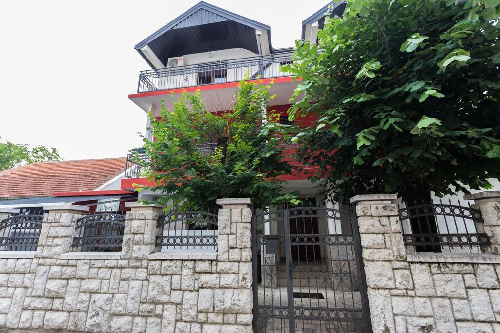 Apartments Erakovic Nikšić المظهر الخارجي الصورة